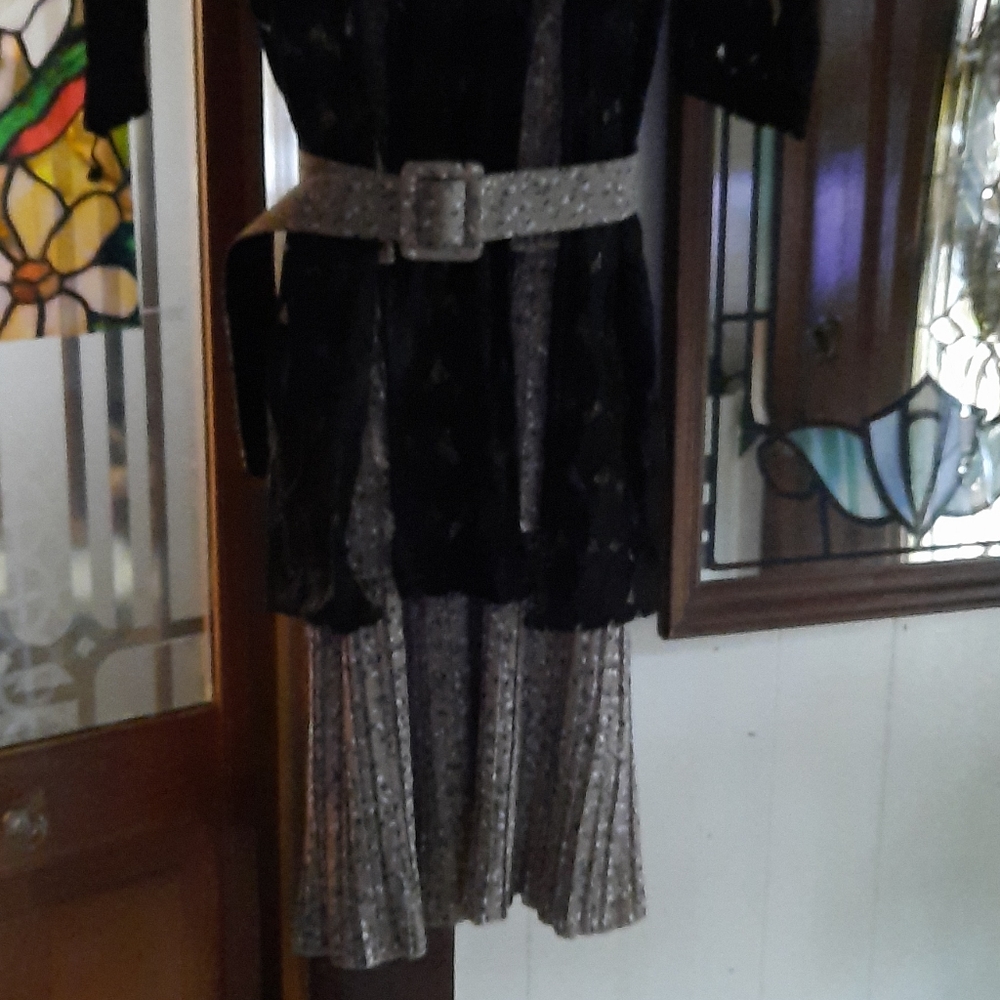 Never worn - Picture 4 of 4